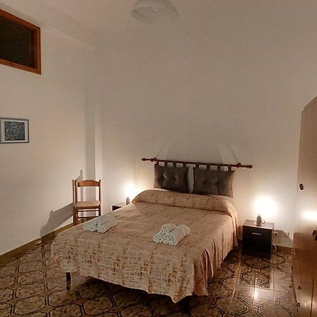 Jonia Appartamento Vacanze Vicino Al Mare Con Giardino プルサーノ エクステリア 写真